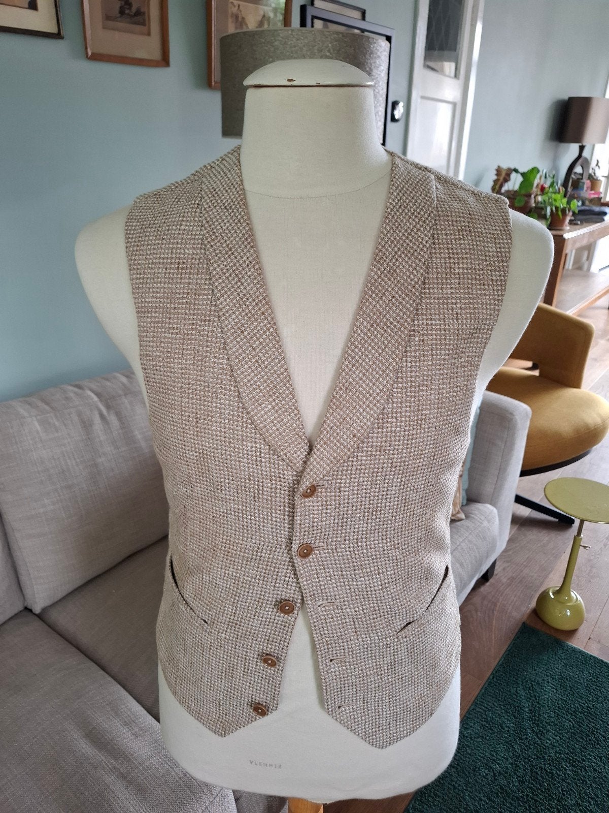 Gilet van Club of Gents valt als maat 44, Kleding | Heren, Kostuums en Colberts, Club of gents, Beige, Ophalen of Verzenden, Zo goed als nieuw