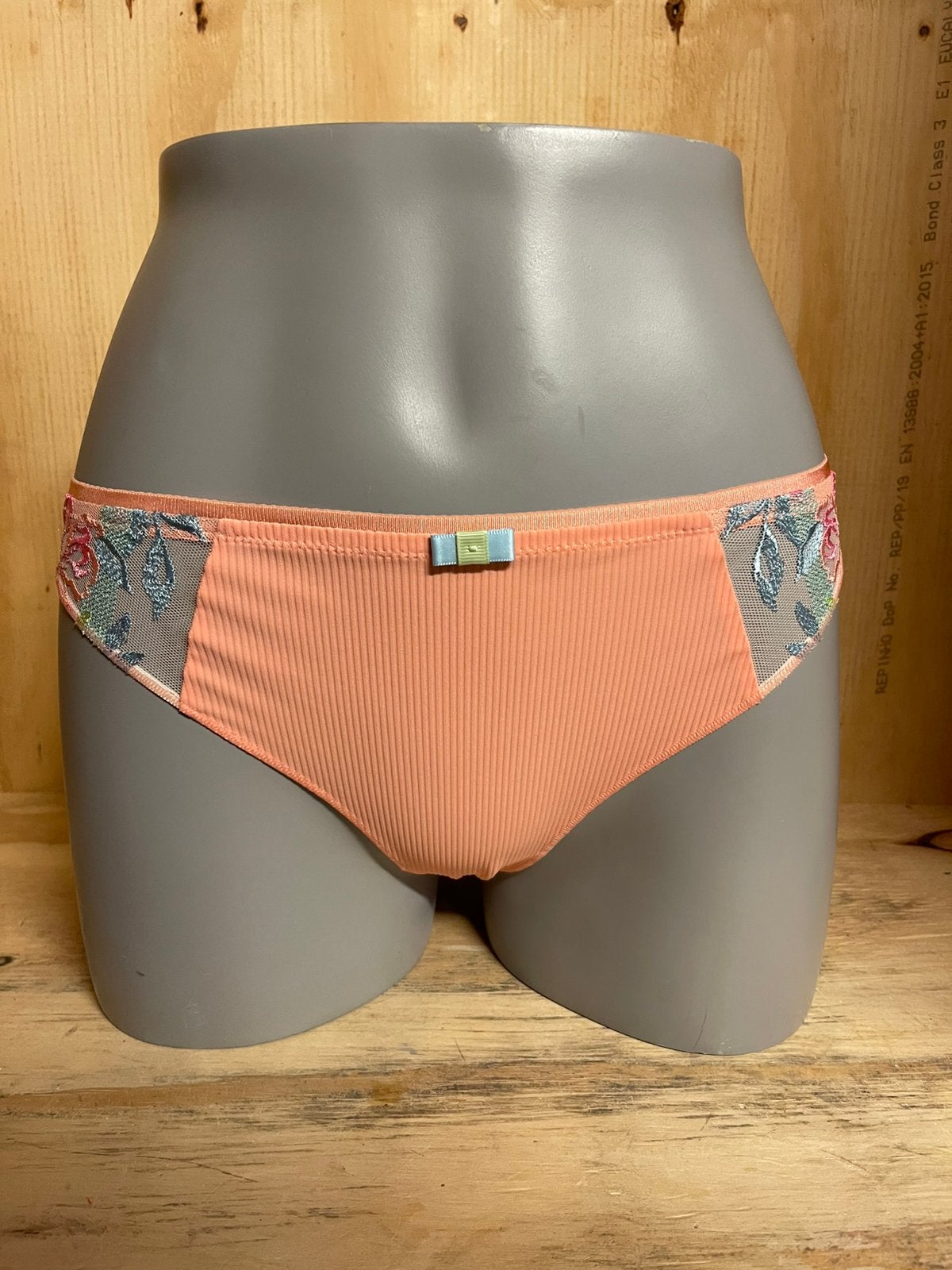 Dacapo string maat 36 en 46 model capri, Kleding | Dames, Ondergoed en Lingerie, Verzenden, Roze, String