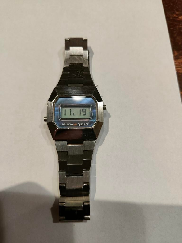 Vintage LCD herenhorloge Velona Quartz 1980., Overige merken, Staal, Met bandje, Polshorloge