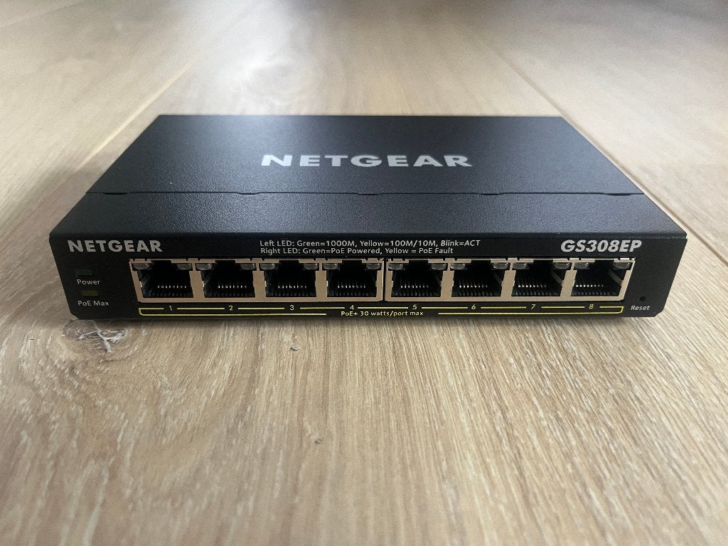 Netgear GS308EP, Computers en Software, Routers en Modems, Zo goed als nieuw, Router, Ophalen of Verzenden