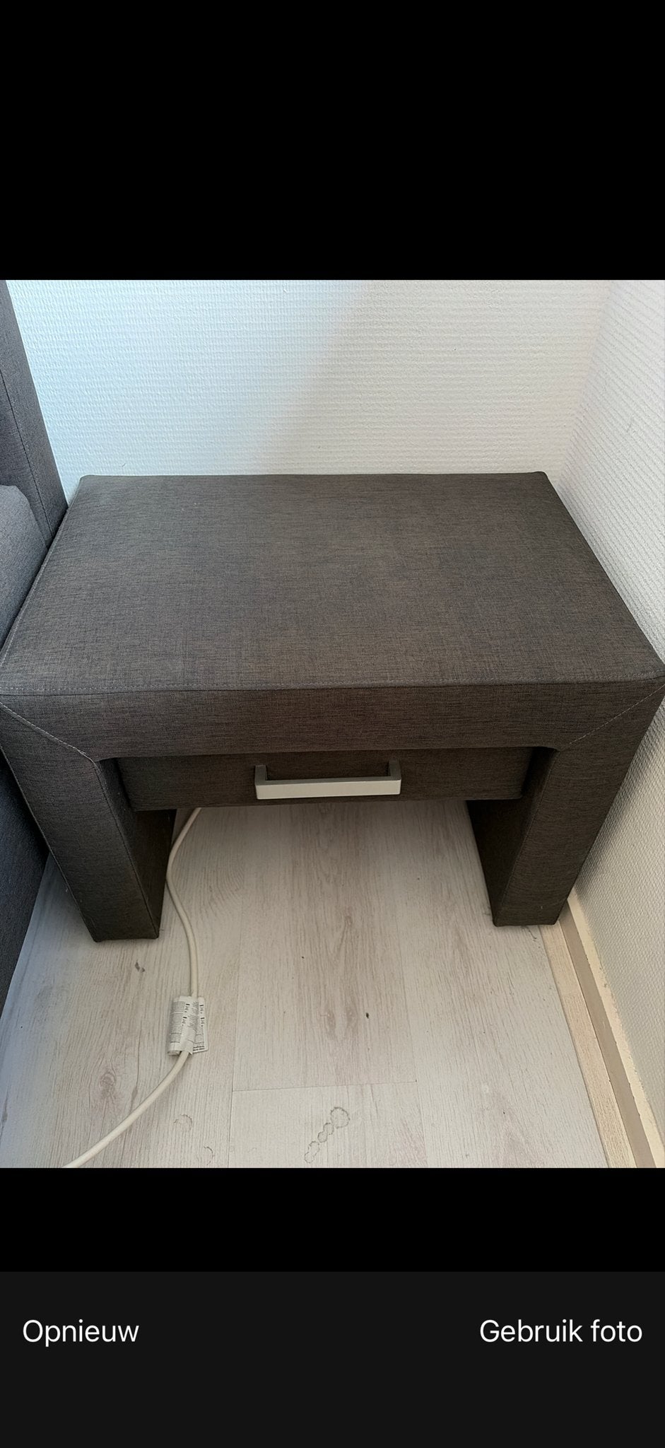 2 x Donkergrijze nachtkastje met lade, Huis en Inrichting, Slaapkamer | Nachtkastjes, Overige materialen, Gebruikt, Ophalen of Verzenden