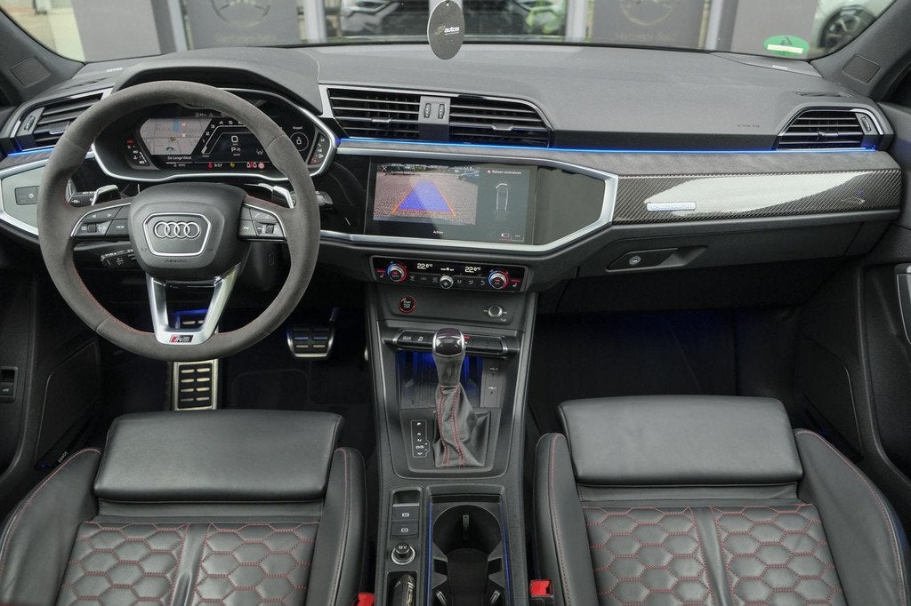 Audi RSQ3 Sportback TFSI 400pk Panoramadak Sonos Trekhaak 21, Auto's, Audi, Automaat, Gebruikt, 1675 kg, Zwart