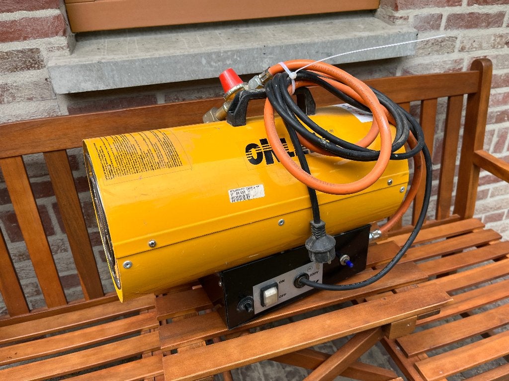 Heater / Heteluchtkanon voor oa werkplaatsen en garages, Ophalen, 30 tot 80 cm, Gebruikt, Kachel