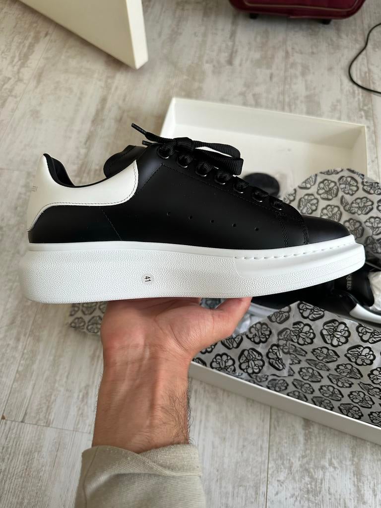 Alexander McQueen sneakers maat 41 Nieuw, ongedragen!, Ophalen of Verzenden, Nieuw, Zwart