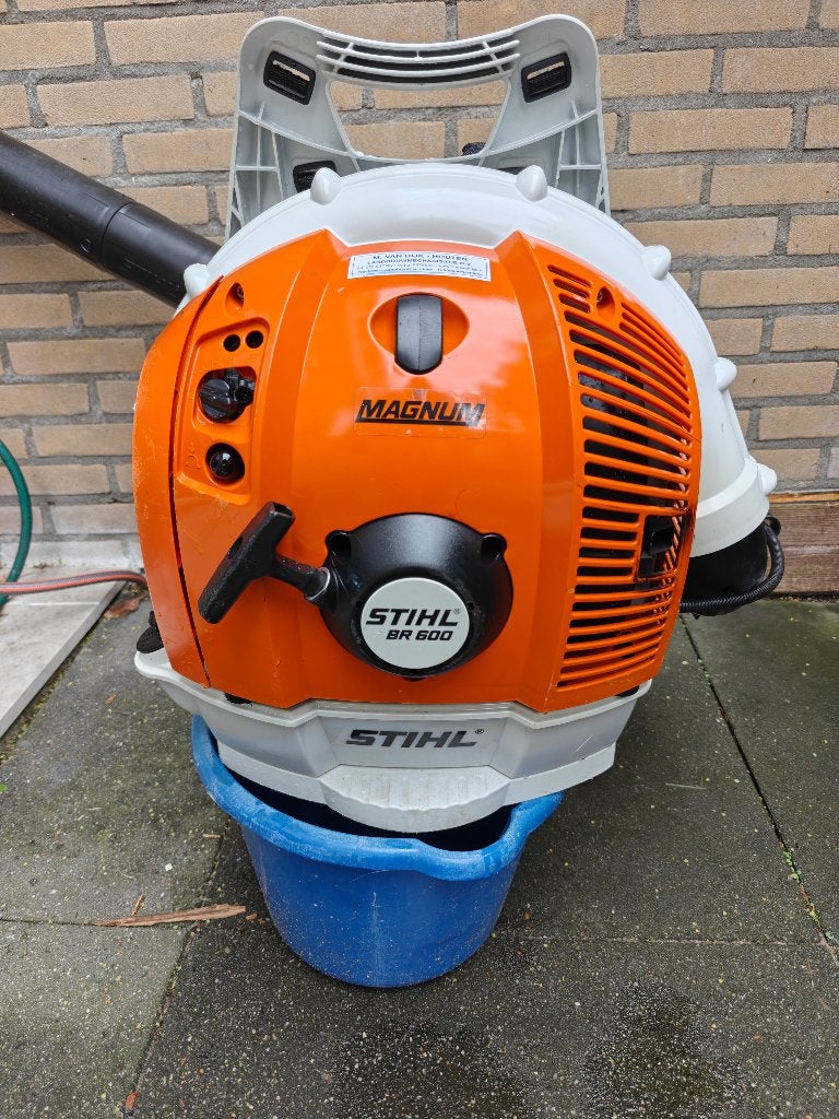 Sterke bladblazer stihl br600, Tuin en Terras, Ophalen, Benzine, Ruggedragen