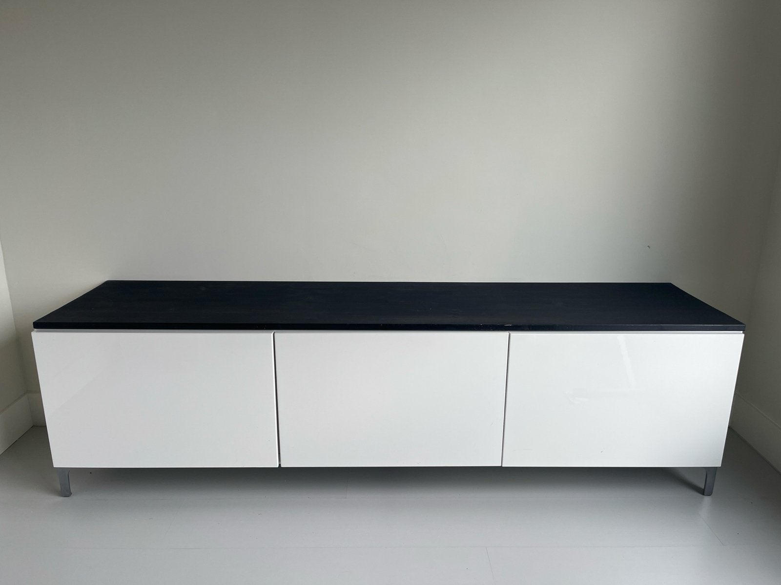 IKEA Besta TV-meubel met 3 deuren en 2 planken, Huis en Inrichting, Kasten | Televisiemeubels, Ophalen, Overige materialen, Gebruikt