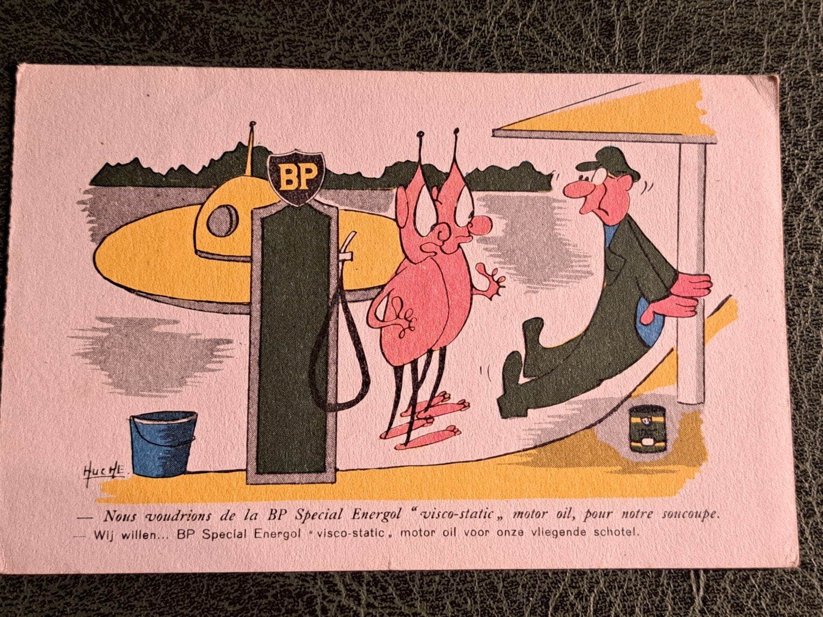 Vintage BP reclamekaart:Roze Aliens & vliegende schote, Verzenden, 1940 tot 1960, Gelopen