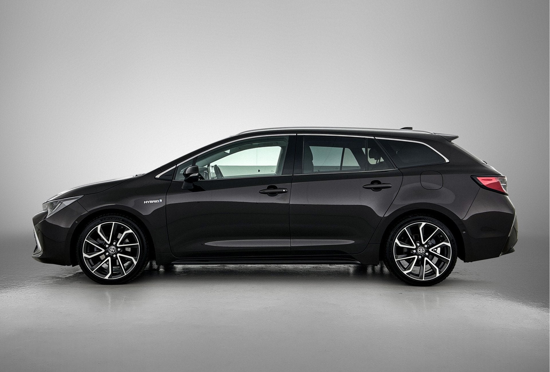 Toyota Corolla Touring Sports 2.0 Hybrid Premium | Schuif/ka, Auto's, 450 kg, Gebruikt, 4 cilinders, Corolla