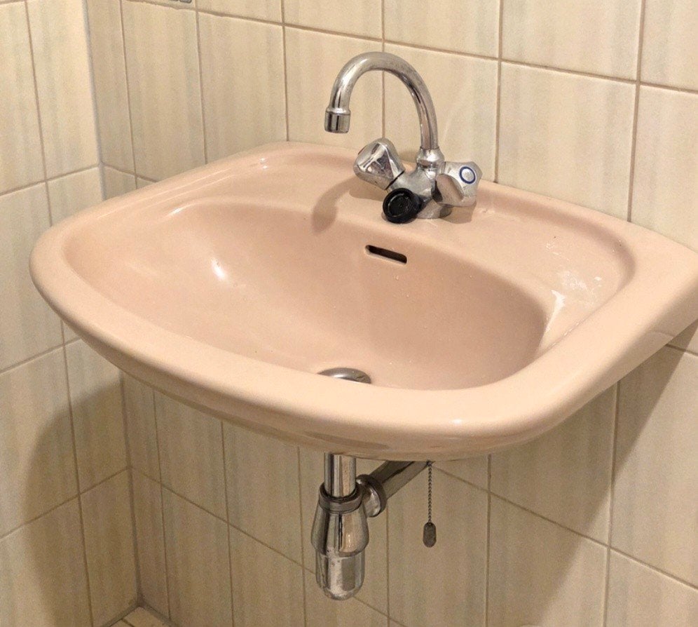 Retro wastafel beige, Huis en Inrichting, Badkamer | Badkamermeubels, Ophalen, 50 tot 100 cm, Minder dan 100 cm, Wasbak of Wastafel