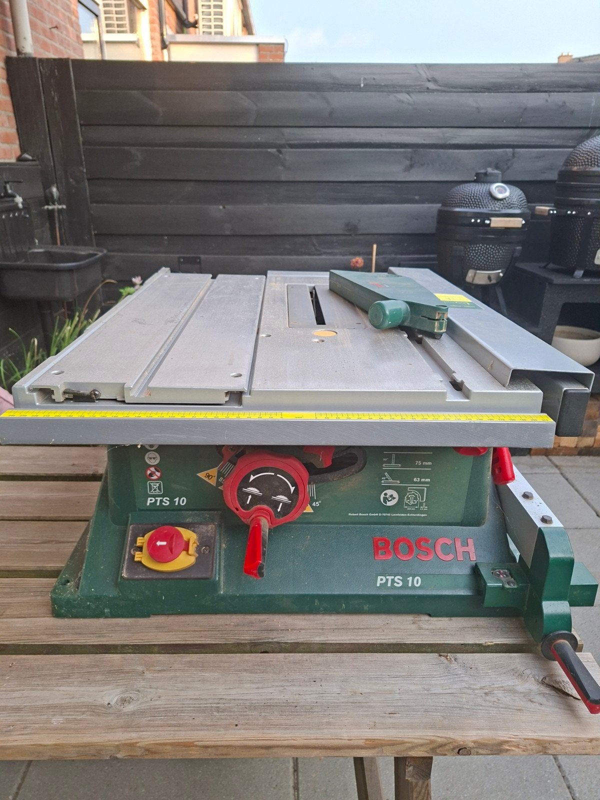 Tafelcirkelzaag Bosch, Ophalen, 1200 watt of meer, Cirkelzaag, 30 tot 70 mm