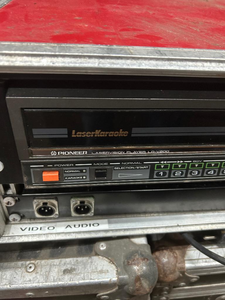 Flightcase met pioneer lo-v200, Muziek en Instrumenten, Ophalen, Zo goed als nieuw, Overige instrumenten, Flightcase