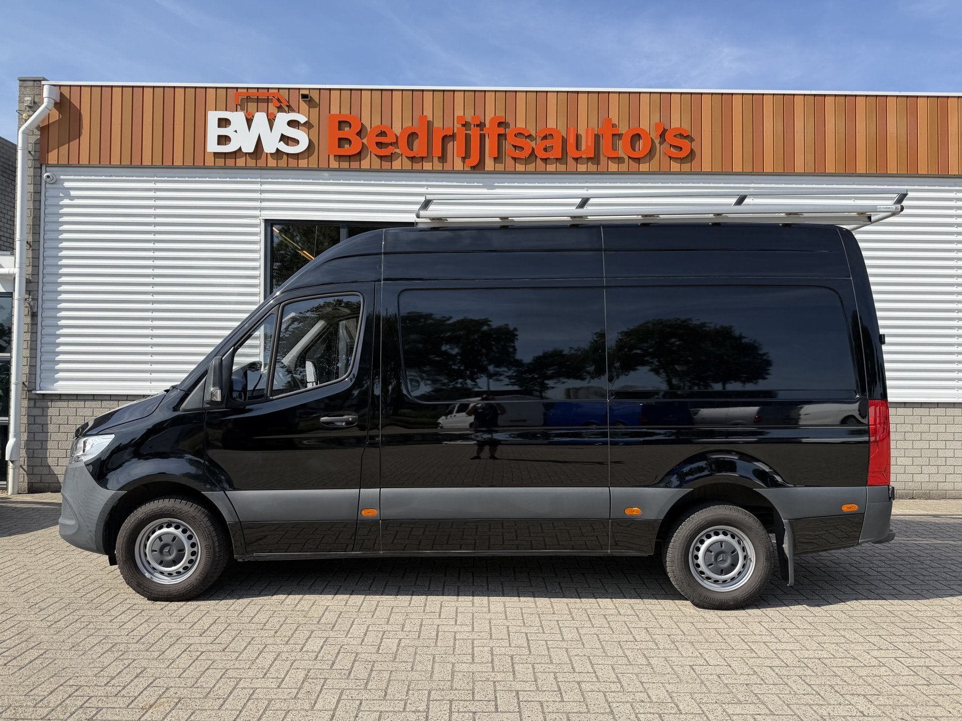 Mercedes-Benz Sprinter 315 1.9 CDI L2H2 RWD Functional / vas, Gebruikt, 4 cilinders, Zwart, Mercedes-Benz