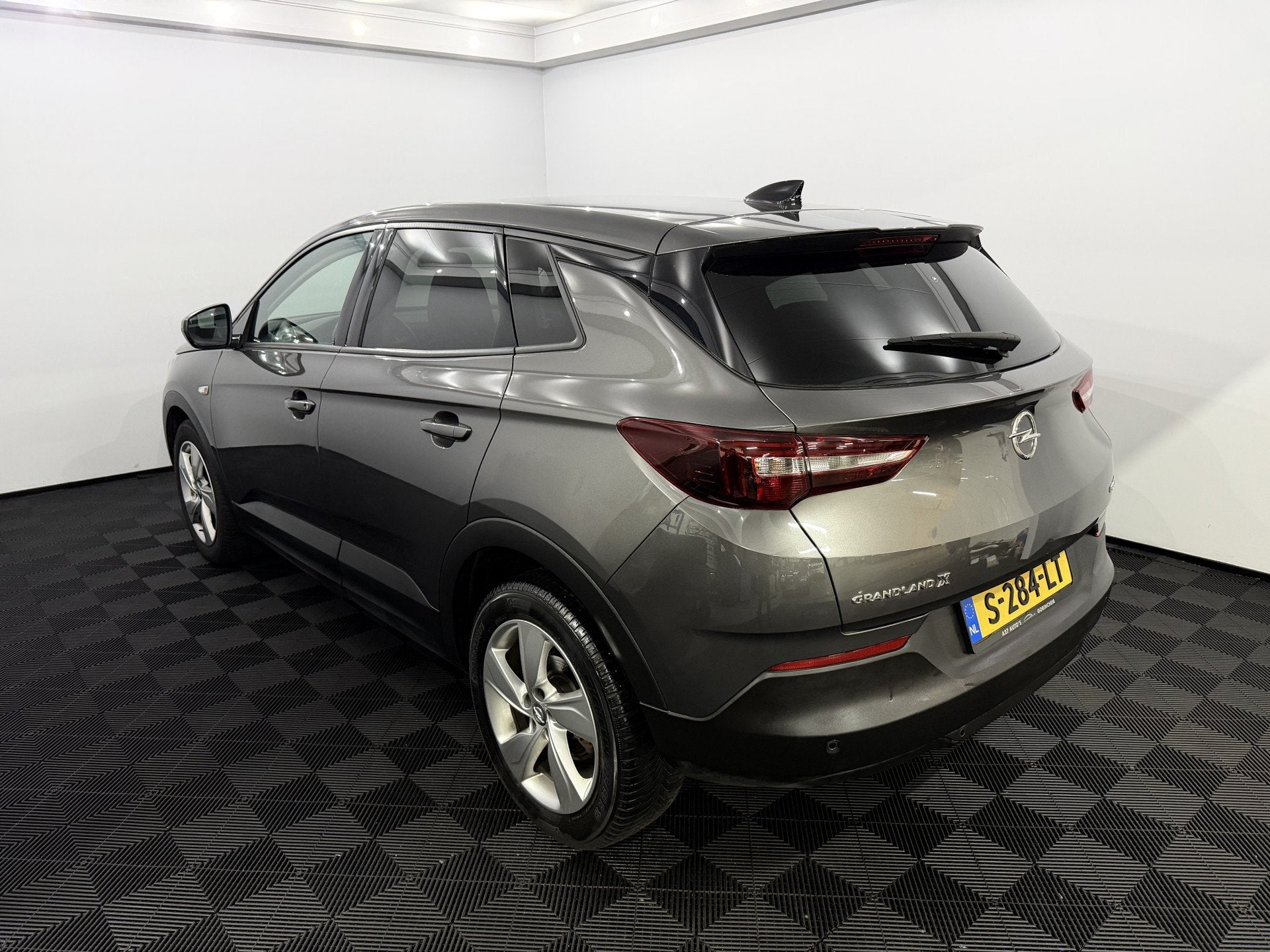 Opel Grandland X 1.2 Turbo Edition 2020 bak wordt warm en he, Auto's, Voorwielaandrijving, Stof, Gebruikt, 1199 cc