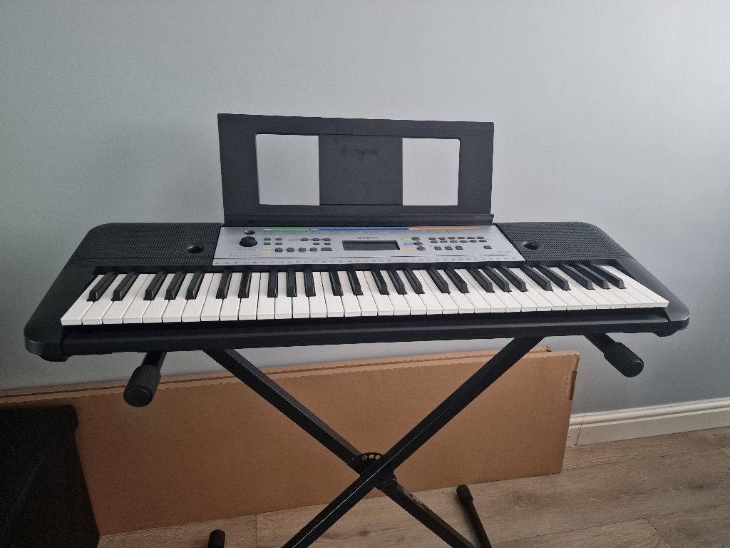 Keyboard met standaard, Ophalen, 61 toetsen, Midi-aansluiting, Yamaha