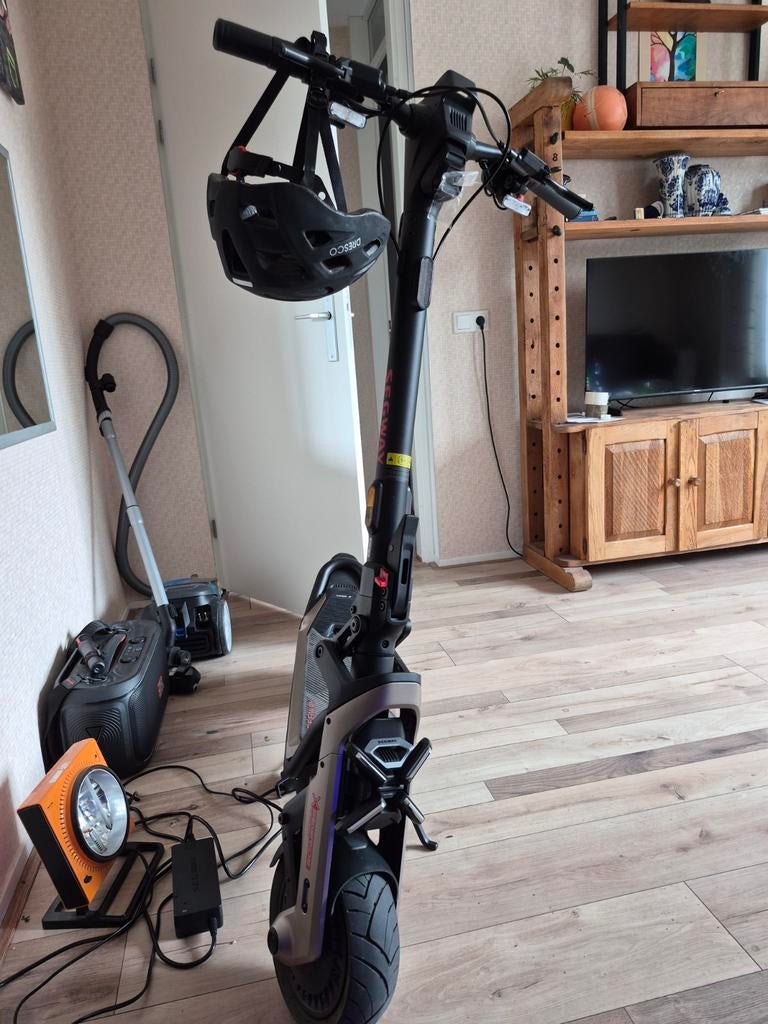 Segway Kickscooter GT2P - Elektrische step, Ophalen of Verzenden, Zo goed als nieuw, Elektrische step (E-scooter), Segway