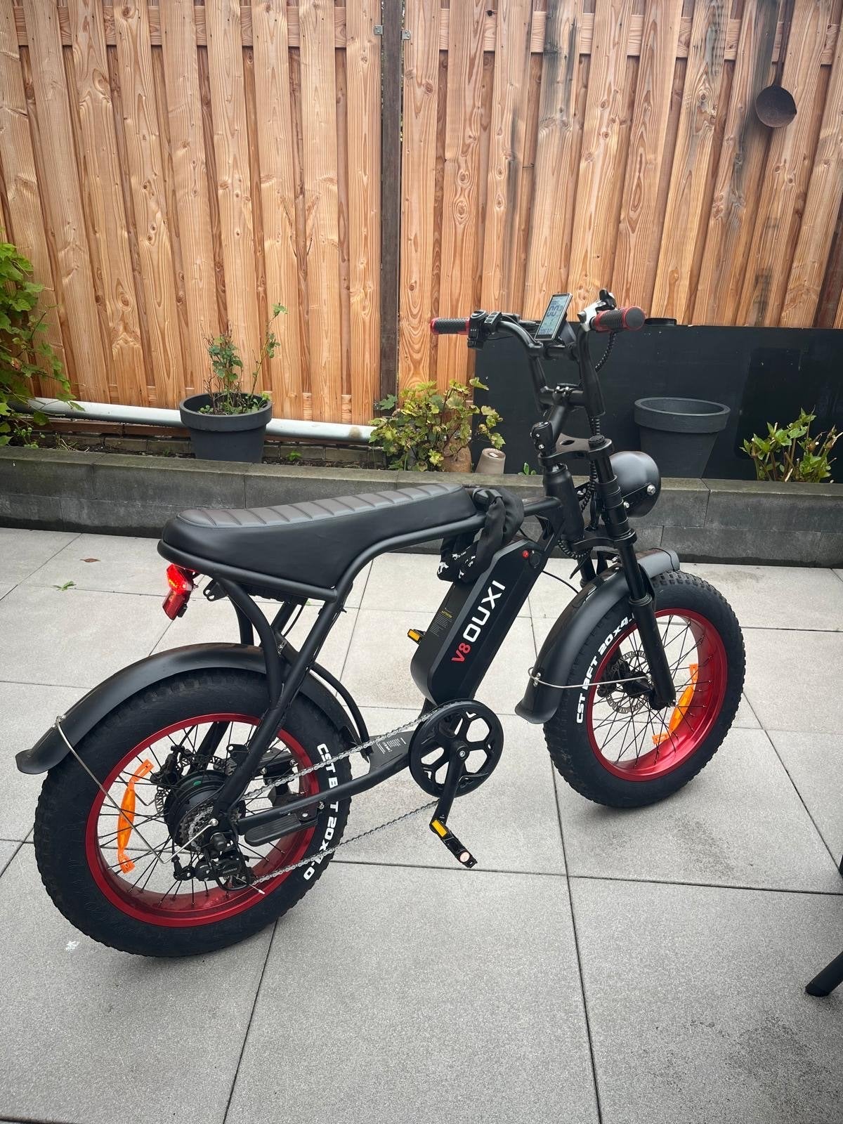 Ouxi V8 Fatbike - Zo goed als nieuw, Zo goed als nieuw, Minder dan 47 cm, 50 km per accu of meer, Ophalen