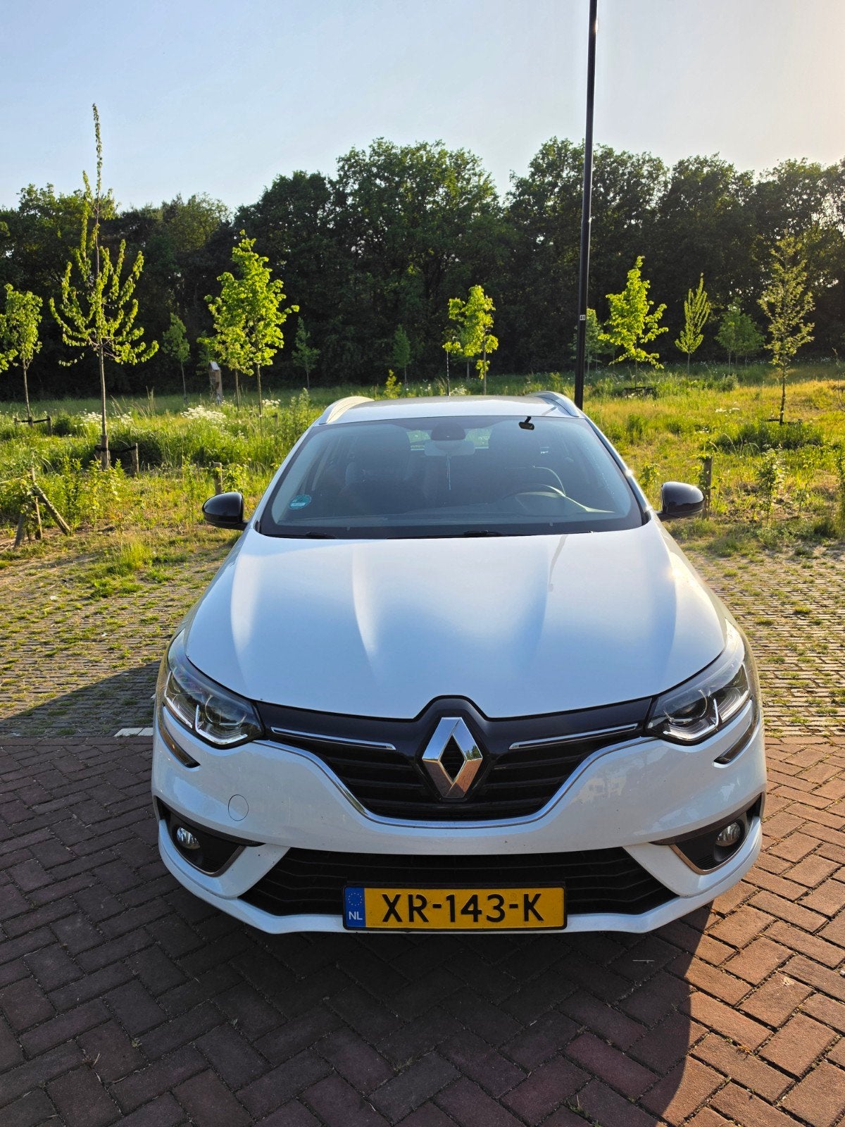 Renault Mégane 1.3 TCe 115pk GPF 2019 Wit, Auto's, Voorwielaandrijving, Lichtsensor, 680 kg, 4 cilinders