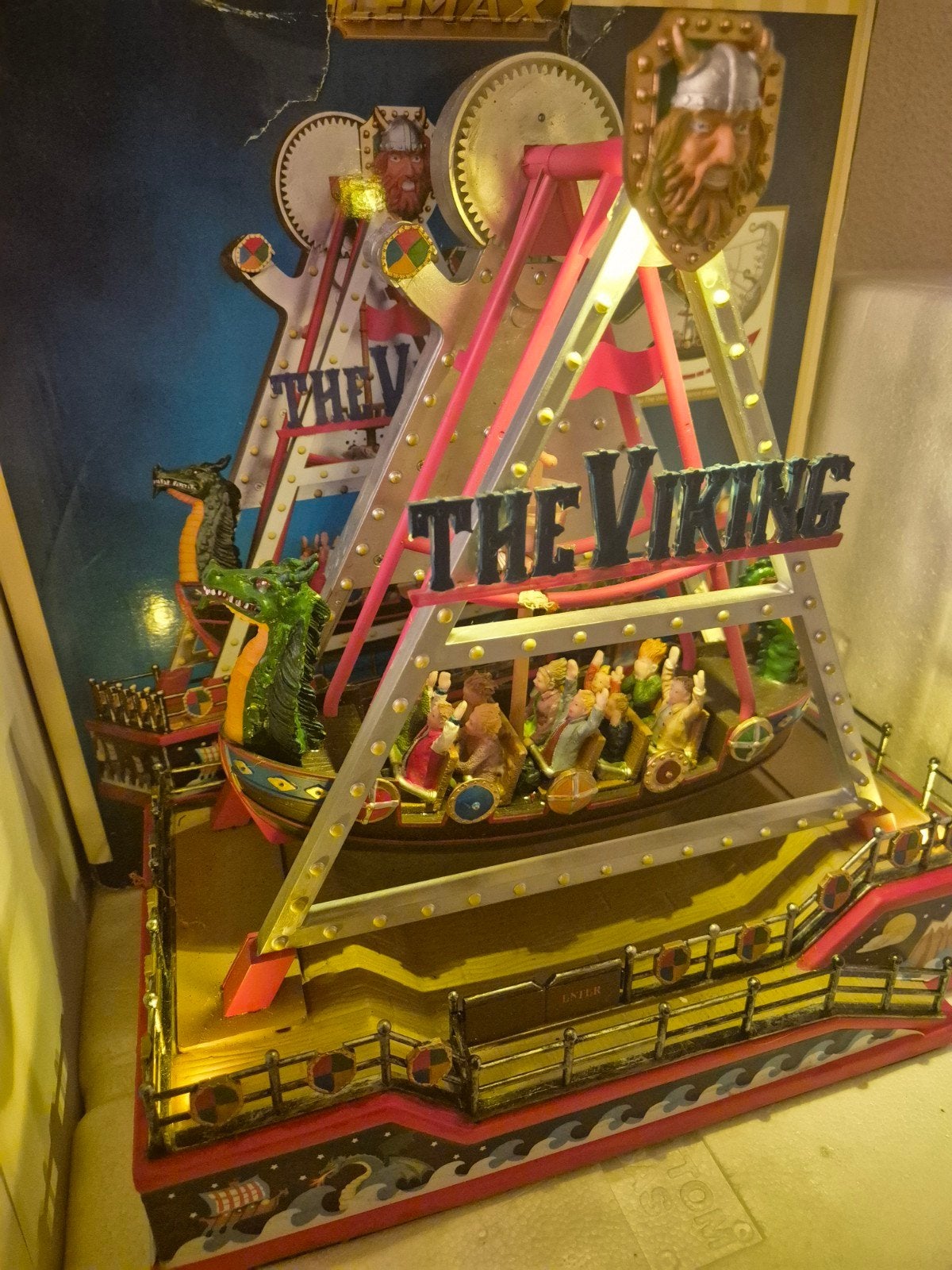 Lemax - The Viking Ship (carnival, 2010), Diversen, Ophalen of Verzenden, Gebruikt