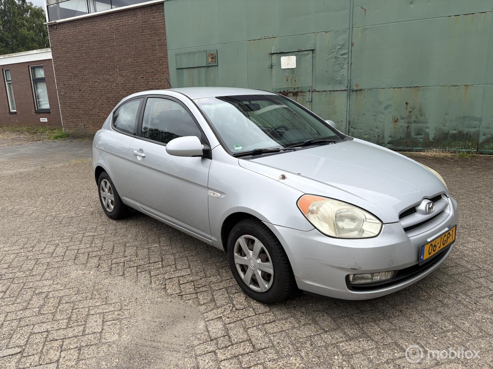 Hyundai Accent 1.4i Dynamic Joy, Auto's, Hyundai, Accent, Gebruikt, 4 cilinders, 1055 kg