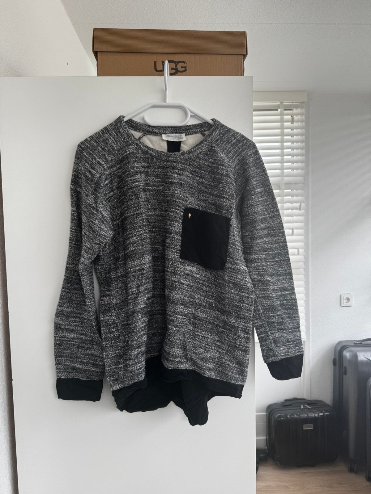 Grijs/zwarte trui met doodskopje - Zara - maat M, Ophalen of Verzenden, Zo goed als nieuw, Maat 38/40 (M), Grijs