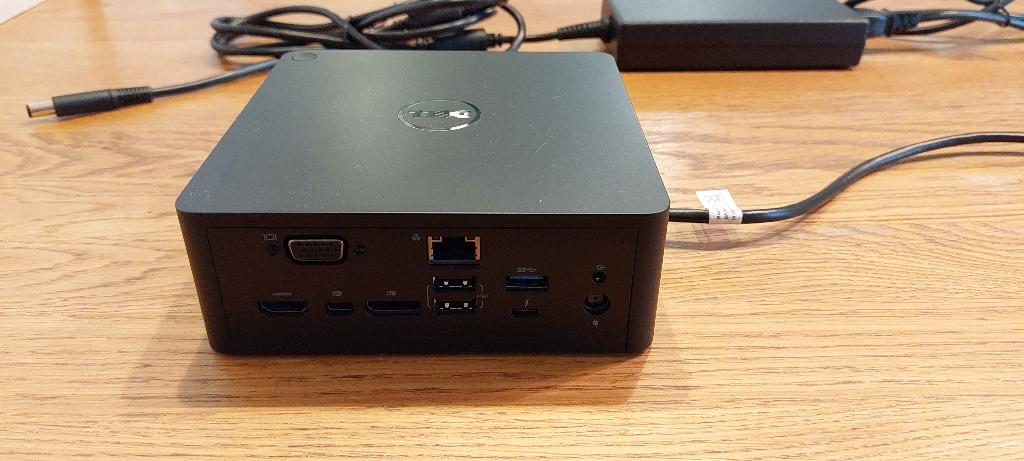 Dell Thunderbolt docking station TB-16, Computers en Software, Docking station, Ophalen of Verzenden, Zo goed als nieuw, DELL