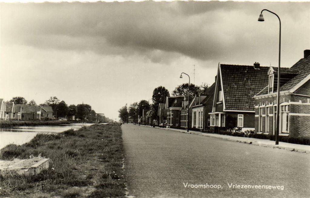 Vroomshoop, Vriezenveenseweg - brug - ongelopen, Verzamelen, Ansichtkaarten | Nederland, Ongelopen, Noord-Brabant, Voor 1920, Verzenden