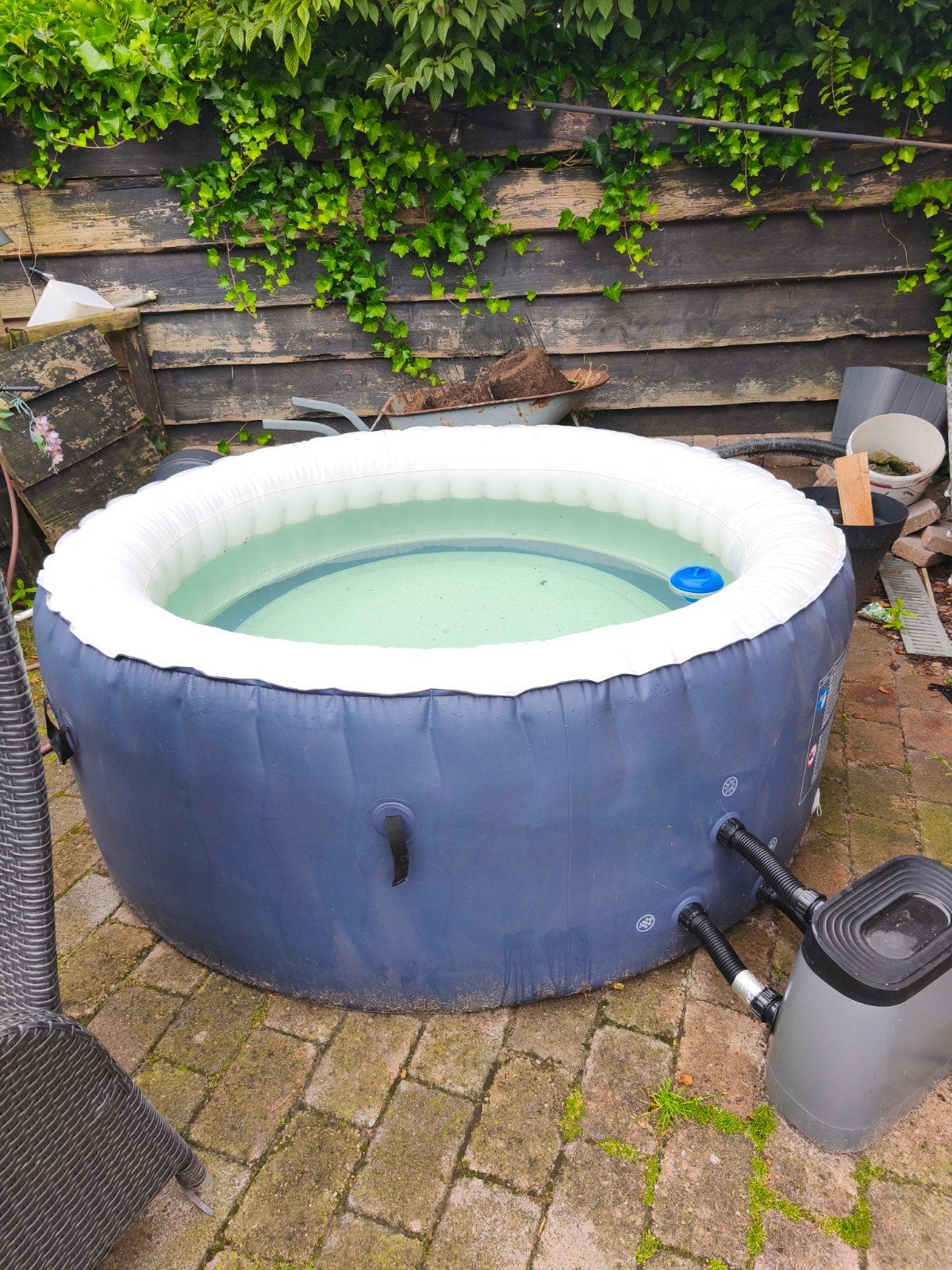 Opblaasbare jacuzzi voor buiten, Tuin en Terras, Ophalen, Gebruikt, Pomp, Opblaasbaar
