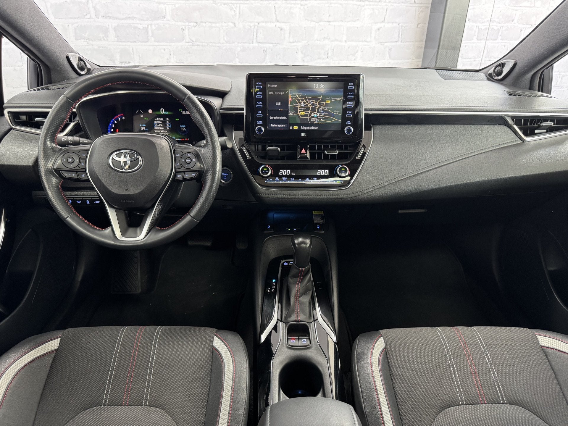 Foto 3 van Toyota Corolla Touring Sports 2.0 Hybrid GR-Sport Pano JBL H