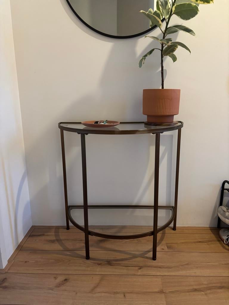 Halfronde sidetable met glazen platen - Goudkleurig, Huis en Inrichting, Ophalen, Metaal of Aluminium, 55 tot 75 cm, Zo goed als nieuw