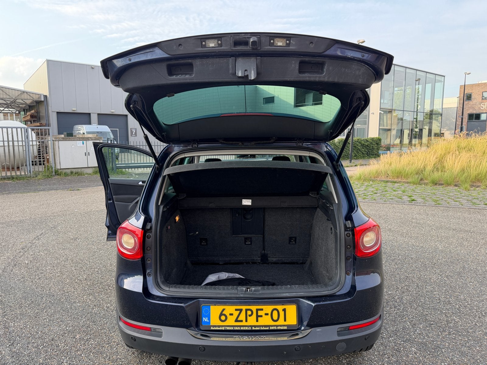 Foto 12 van Volkswagen Tiguan 1.4 TSI 90KW BMT 2010 Blauw