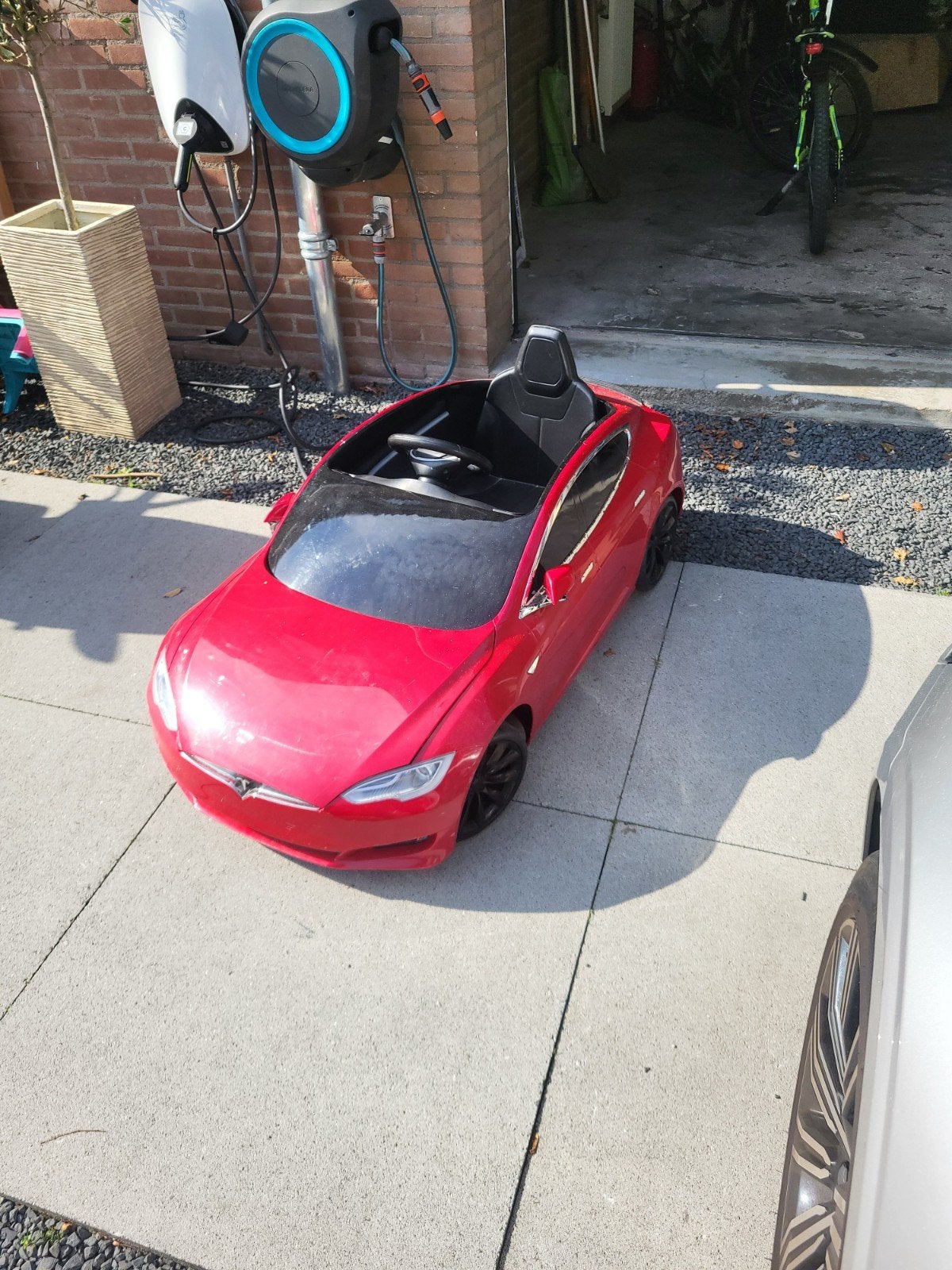 Rode Tesla Model S kinderauto - Elektrisch, Gebruikt