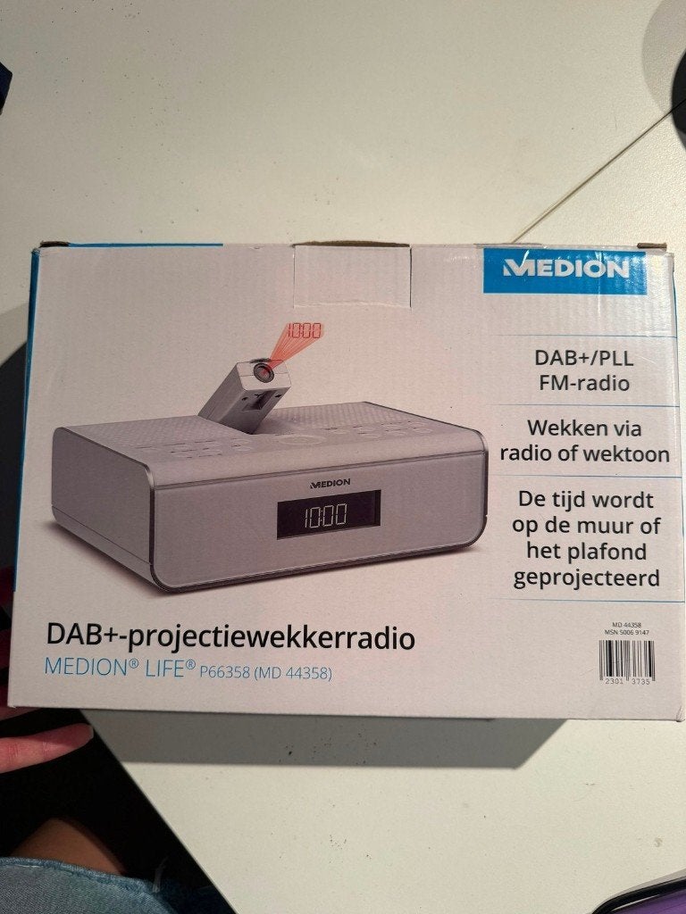 Medion DAB+ Projectie Wekkerradio - Nieuw in doos, Ophalen of Verzenden, Nieuw