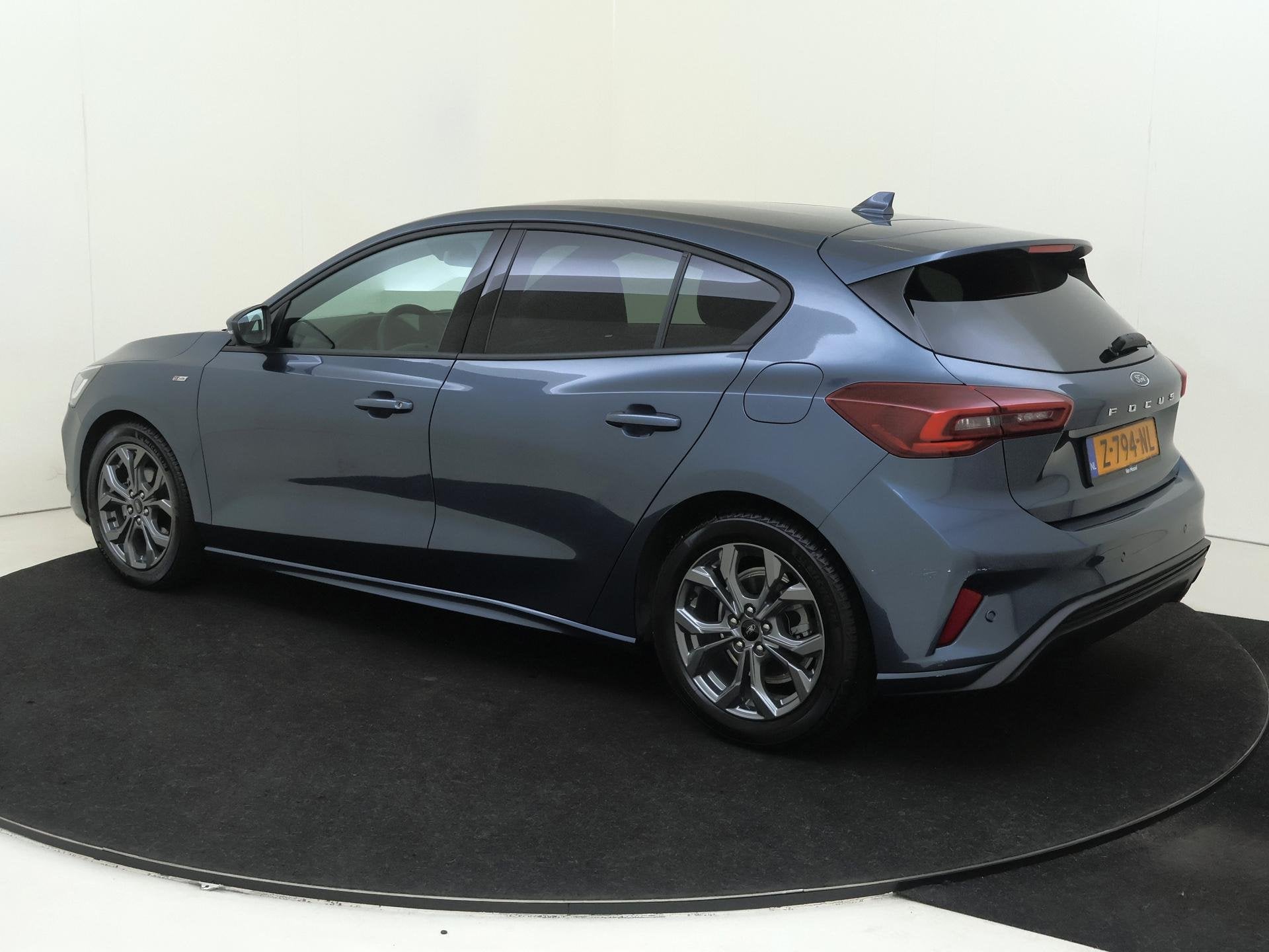 Ford Focus 1.0 EcoBoost Hybrid ST Line | airco automatisch |, Gebruikt, Euro 6, Blauw, 1299 kg