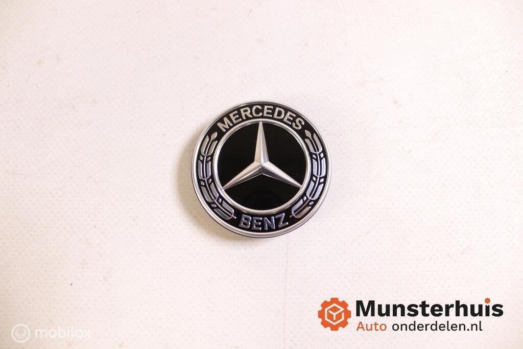 Embleem origineel voor Mercedes ('18-'22) A0008176203, Mercedes-Benz, Nieuw, Ophalen of Verzenden, Mercedes-Benz