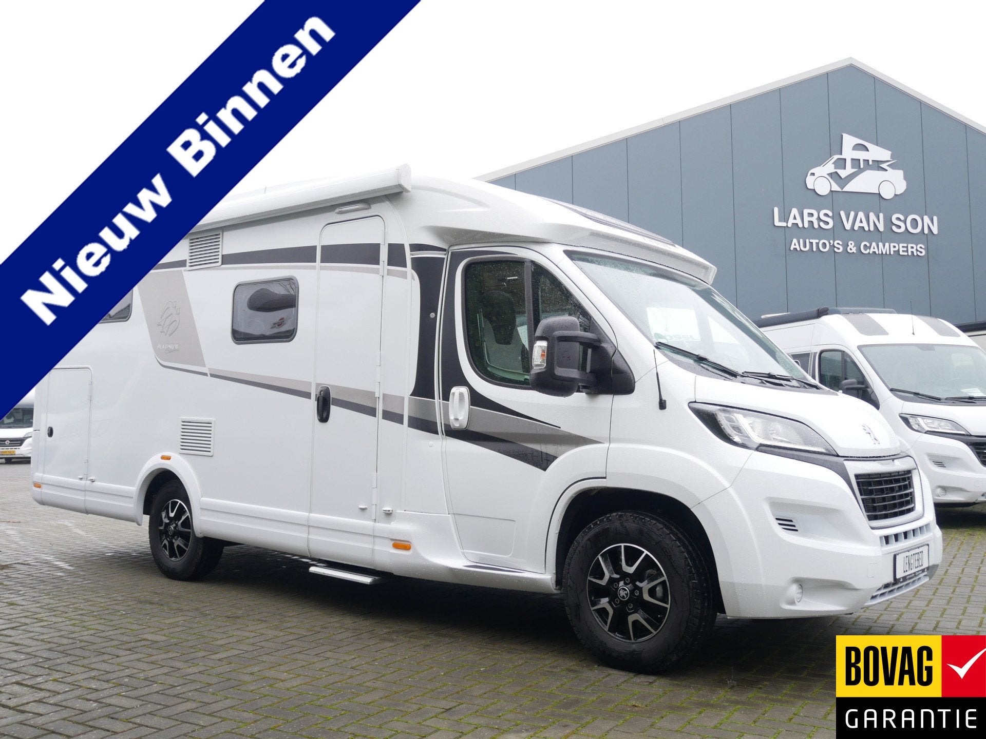Knaus Van TI 650 MEG Platinum, Lengtebedden, Dakairco, Peuge, Almersdorperweg 39
1674NW  OPPERDOES, NL, Tot en met 2, 6 tot 7 meter