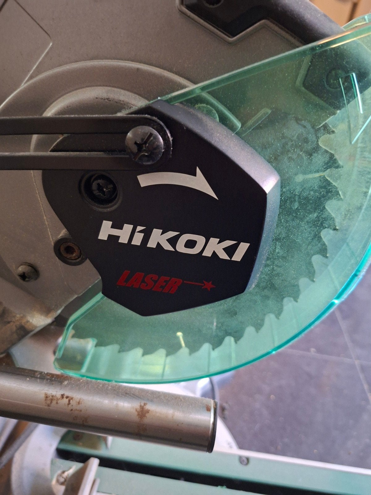 Hikoki Afkortzaag met Laser - Nauwkeurig Zagen, Doe-het-zelf en Verbouw, Gereedschap | Zaagmachines, Gebruikt, Afkortzaag, Ophalen