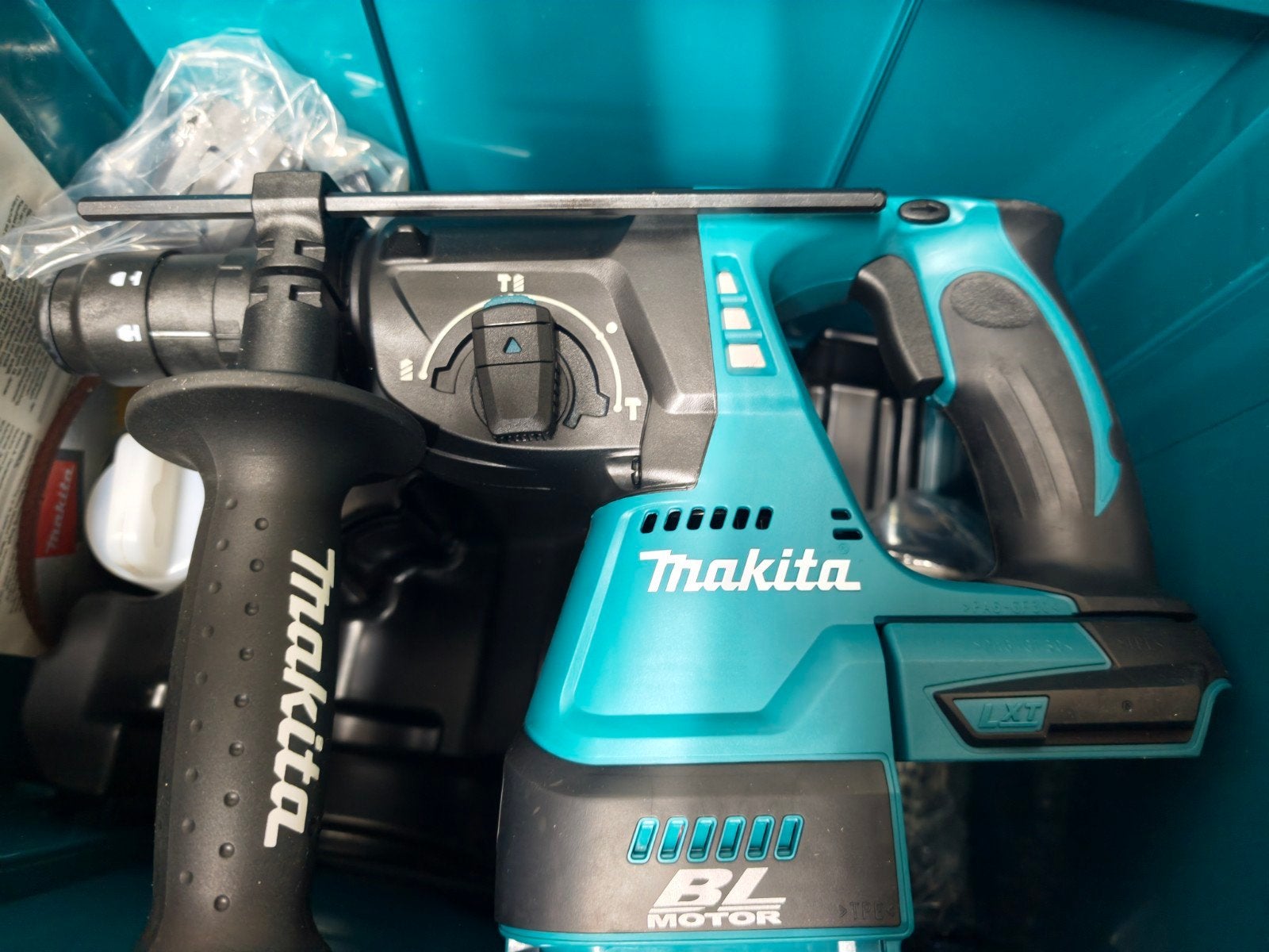 Makita DLX3221TJ Accu combiset 18V met 3 machines, Ophalen, 600 watt of meer, Nieuw, Klopboormechanisme