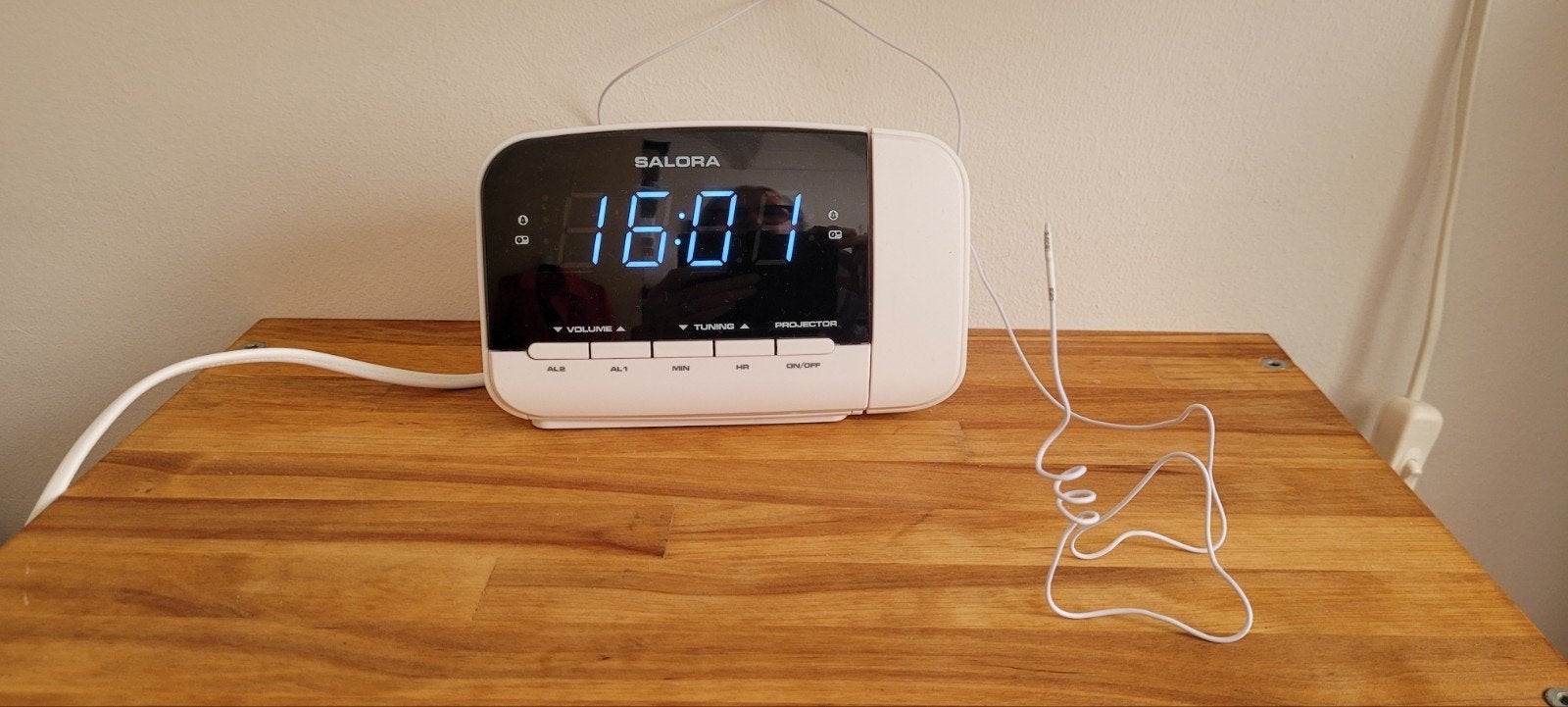Salora CR618P - wekkerradio met projector, Ophalen of Verzenden, Nieuw