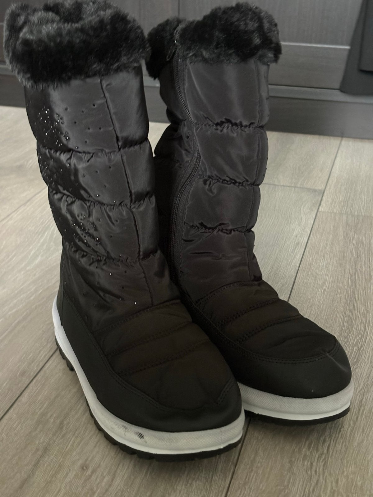 Zwarte Snowboots met Bontrand - Maat 39, Verzenden, Zwart, Snowboots, Gedragen