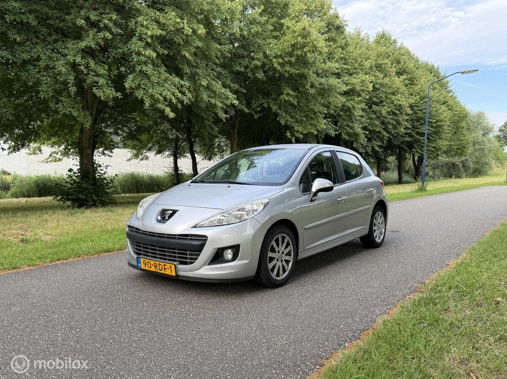 Peugeot 207 1.4 VTi Active*NEW APK*AIRCO*CRUISE*PARKEERSENSO, Auto's, Peugeot, Voorwielaandrijving, Euro 5, Stof, Gebruikt