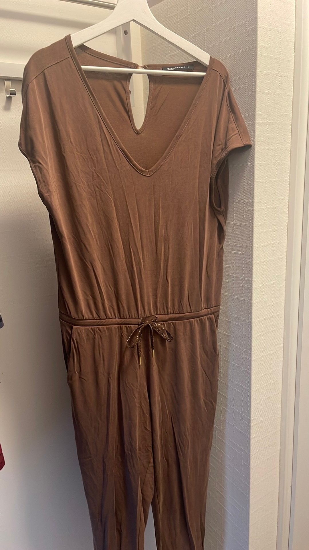 Expresso gave jumpsuit maat L, Kleding | Dames, Jumpsuits, Ophalen of Verzenden, Zo goed als nieuw, Maat 42/44 (L), Bruin