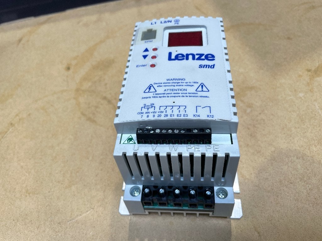 Lenze  AC Tech Inverter, Hobby en Vrije tijd, Ophalen of Verzenden, Nieuw