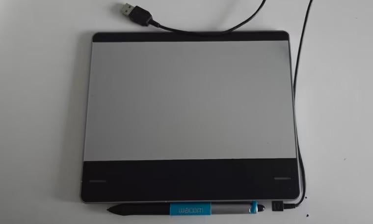 Tekentablet Wacom Intuos Pen Tablet CTH-480, Ophalen of Verzenden, Gebruikt, Bedraad, Wacom