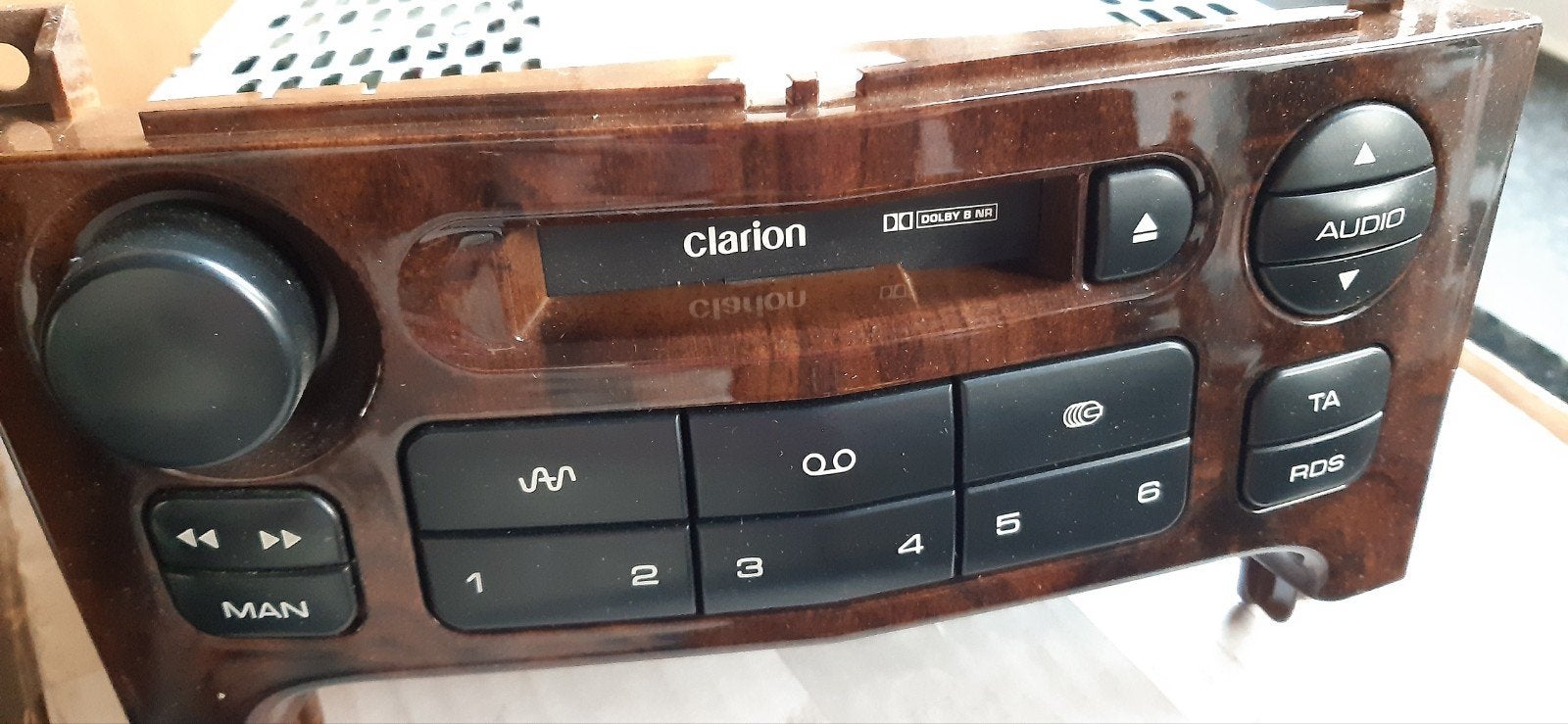 Clarion autoradio/cassette Peugeot 607, Auto diversen, Ophalen of Verzenden, Zo goed als nieuw