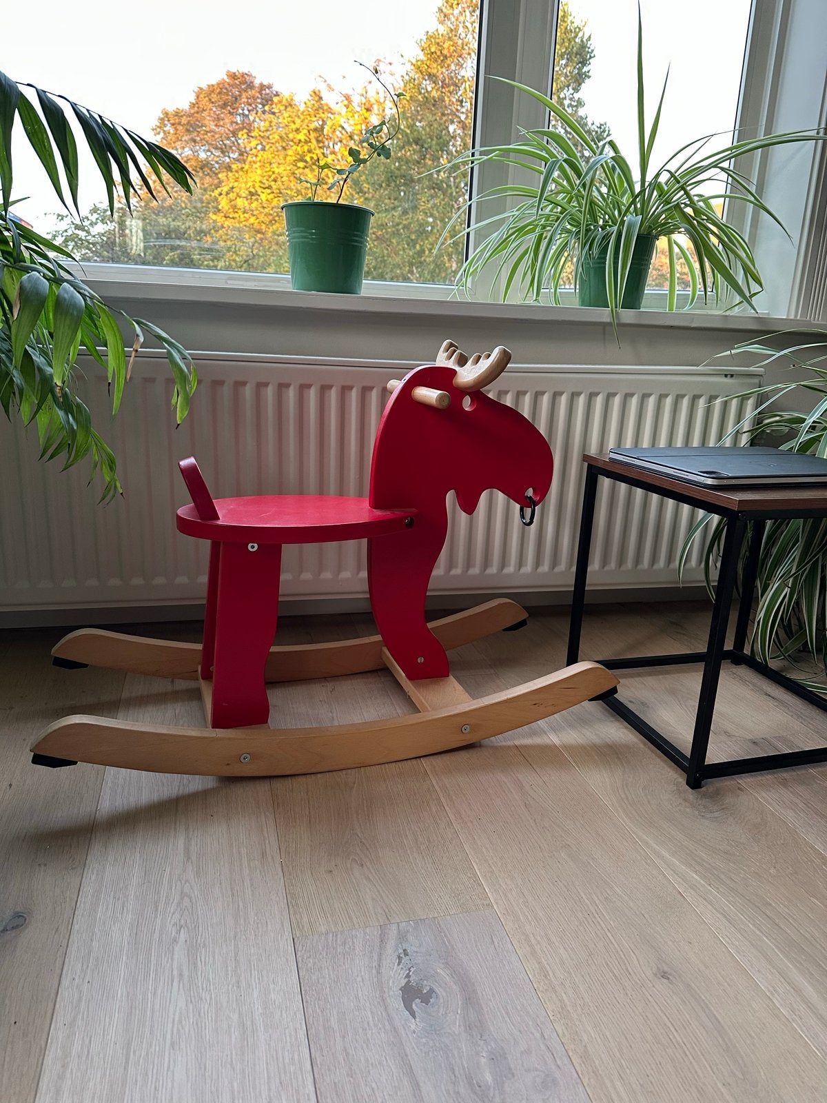 IKEA EKORRE hobbeleland eland rood, Ophalen, Zo goed als nieuw, Rij- of Hobbelspeelgoed