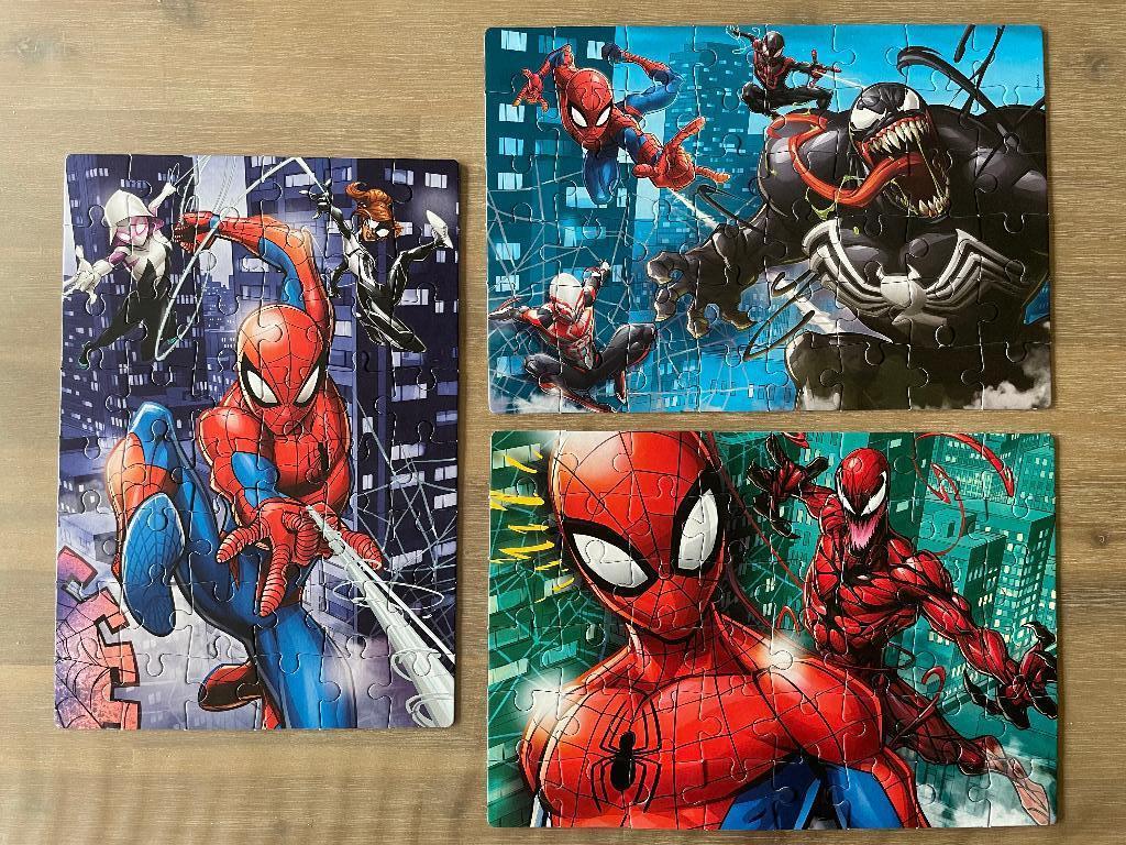 Spiderman puzzels, Ophalen, 10 tot 50 stukjes, Zo goed als nieuw, 4 tot 6 jaar
