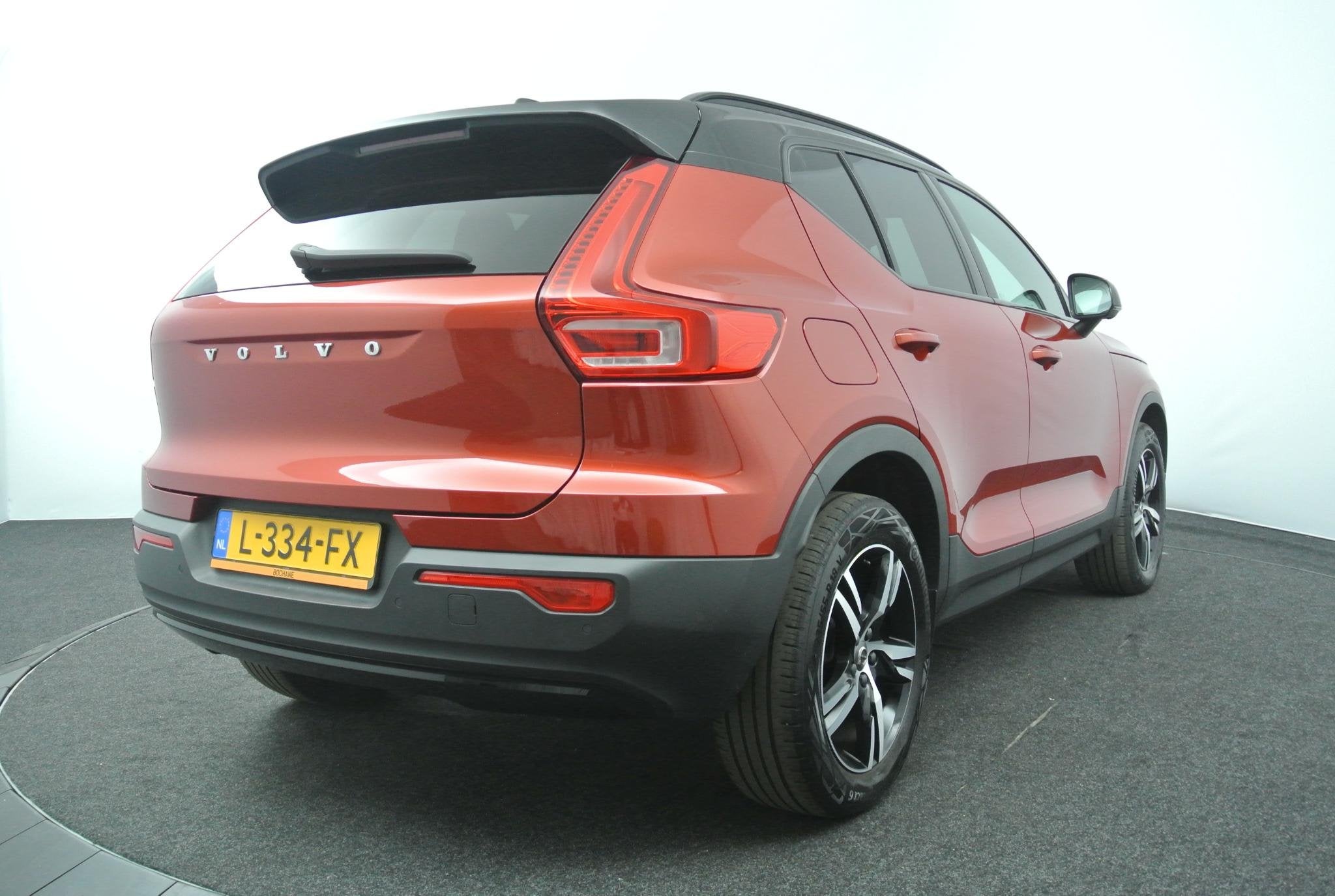 Foto 2 van Volvo XC40 1.5 T3 R-Design | Trekhaak | 360 Camera | Stoel &