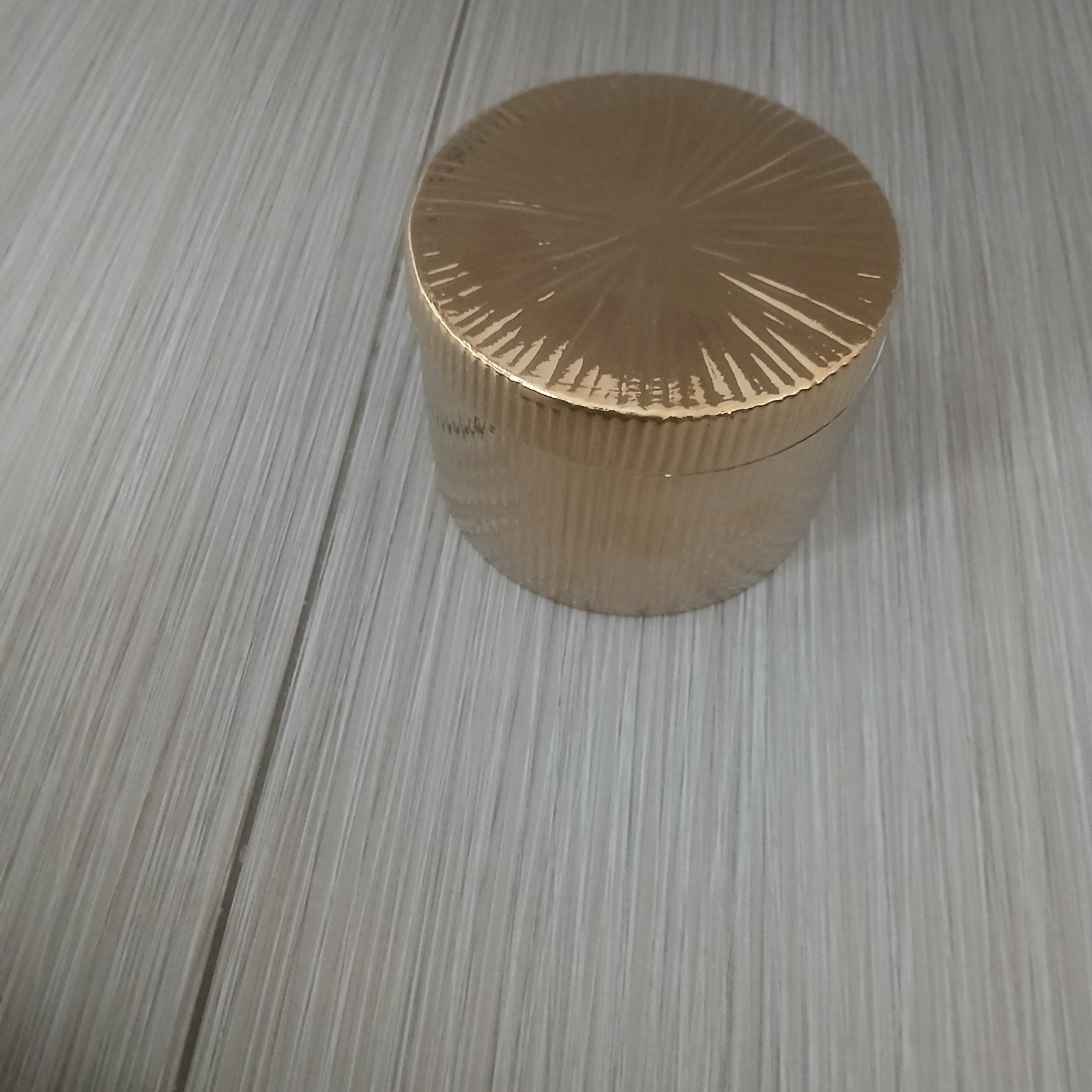 2 Nieuwe Gouden Keramische Potten met Deksel - Absolu Chic, Huis en Inrichting, Woonaccessoires | Overige, Ophalen, Nieuw, Steen/keramiek