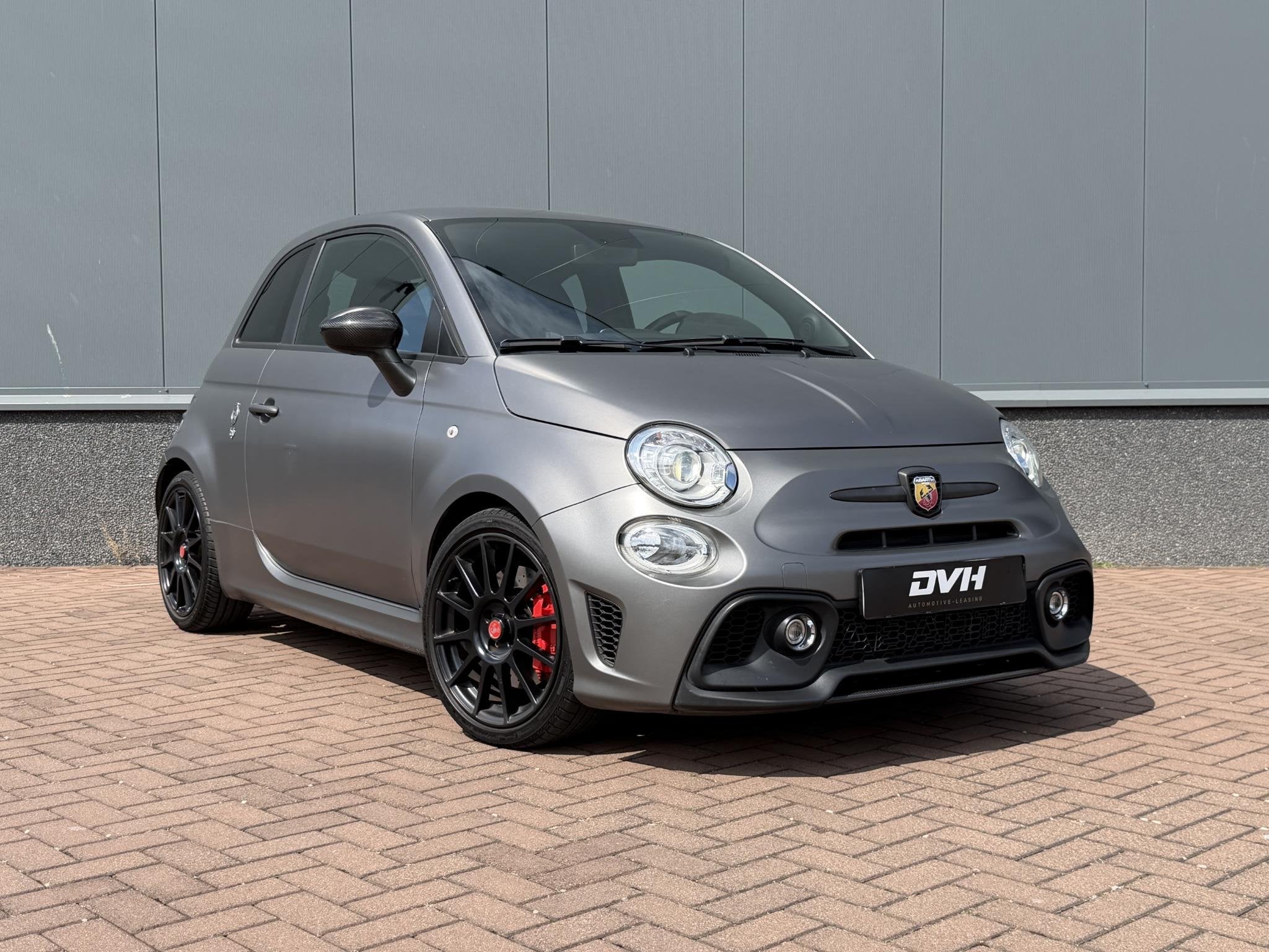 Abarth 595 1.4 T-Jet Competizione 70th Anniversary BEATS | C, Auto's, Abarth, Dealer onderhouden, Gebruikt, 4 cilinders, 4 stoelen