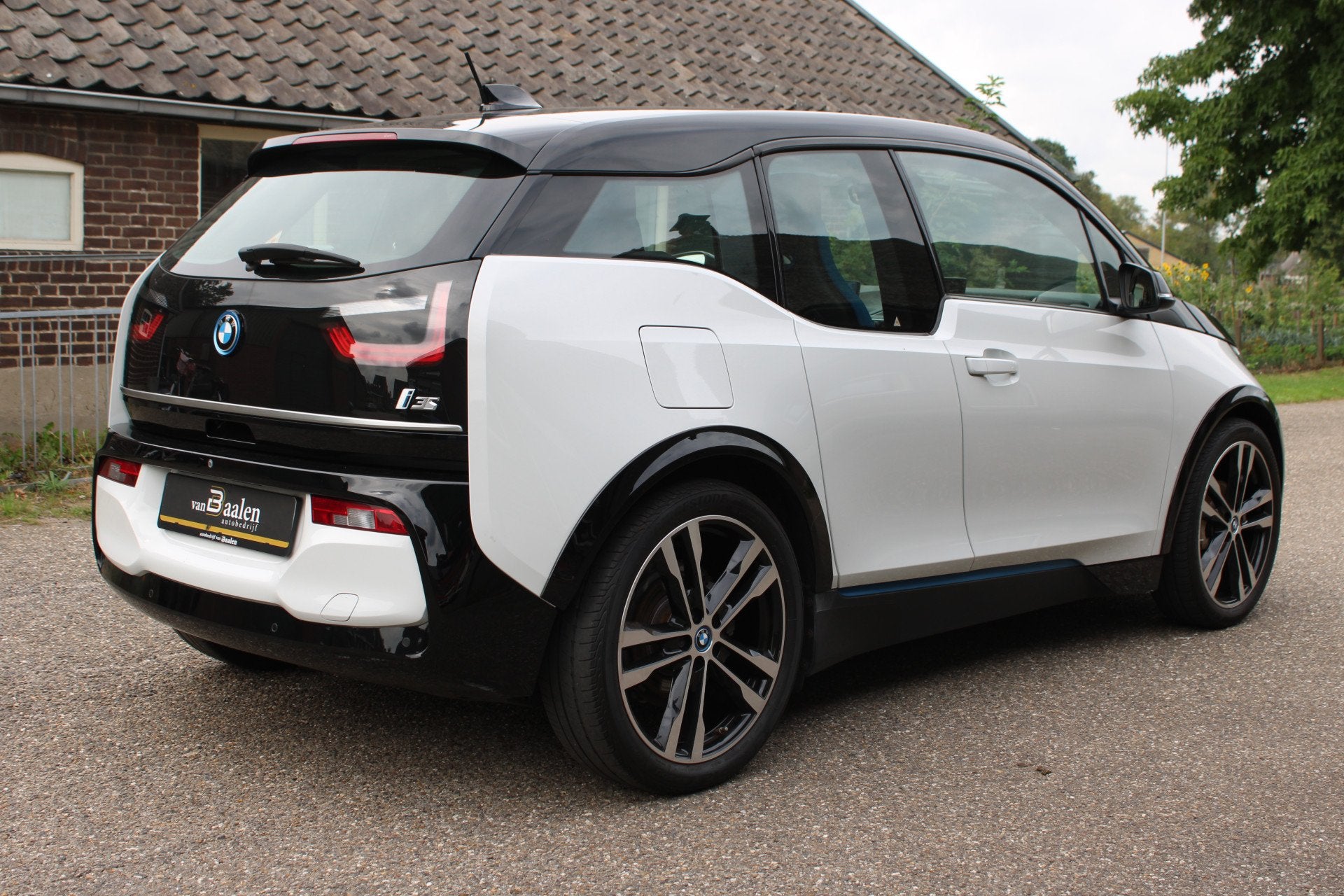 BMW i3 S Executive Edition 120Ah 42 kWh SOh 89,4% NAVI LED O, Auto's, BMW, Automaat, Gebruikt, Zwart, 4 stoelen